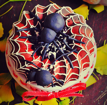 紅絲絨藍莓黑蜘蛛戚蛋糕